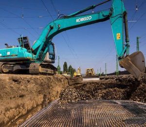 Thi công lưới địa gia cường nền đường